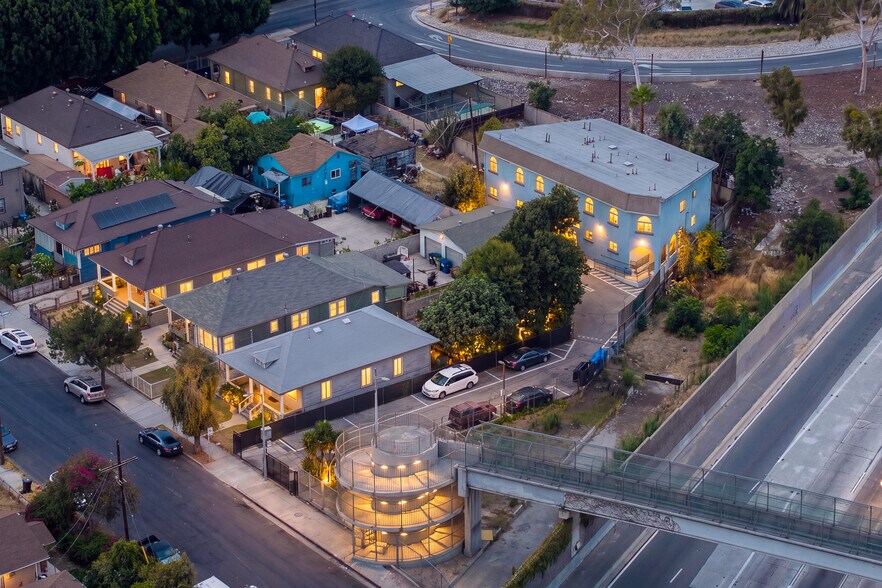 More Photos Of 2104 Mozart St, Los Angeles Apartments For Sale