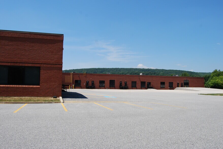 More Photos Of 3542-3578 Concord Rd, York Medical For Lease