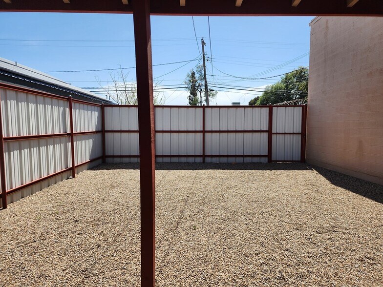 More Photos Of 2411 Kermit Hwy, Odessa Freestanding For Sale