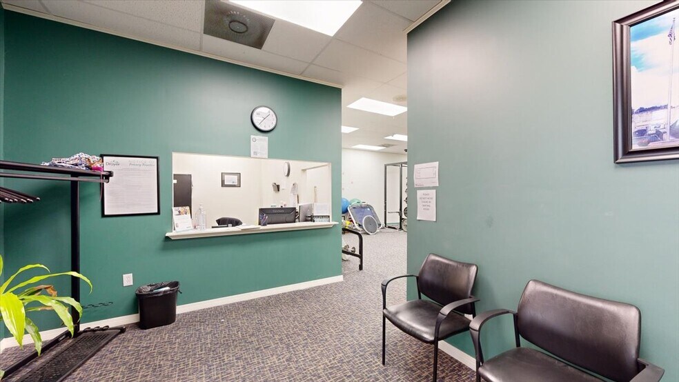 More Photos Of 113 Bo Bo Dr, Crystal Springs Freestanding For Lease