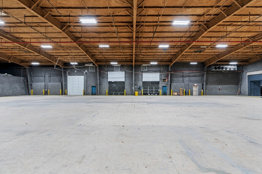 More Photos Of 4865 Arthur Kill Rd, Staten Island Warehouse For Lease