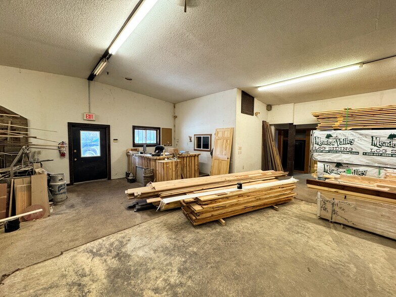 More Photos Of 2480 W Highway 63, Springbrook Warehouse For Sale