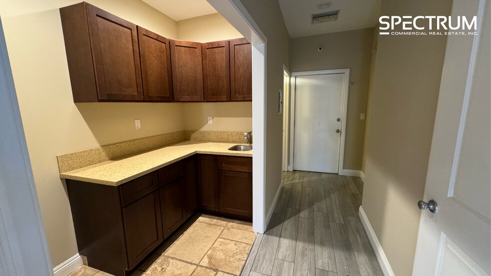 More Photos Of 411-413 N Maclay Ave, San Fernando Office For Lease