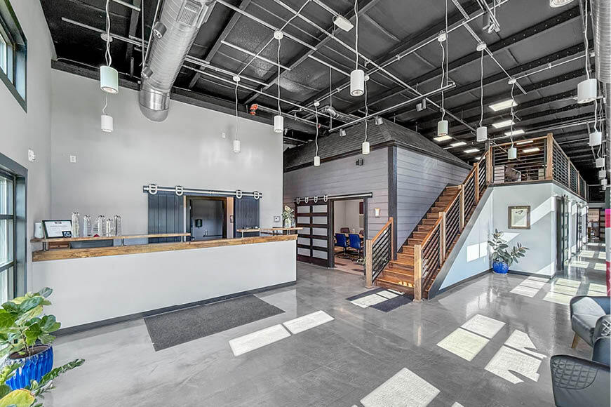 More Photos Of 3300 NW 101st St, Urbandale Warehouse For Sale