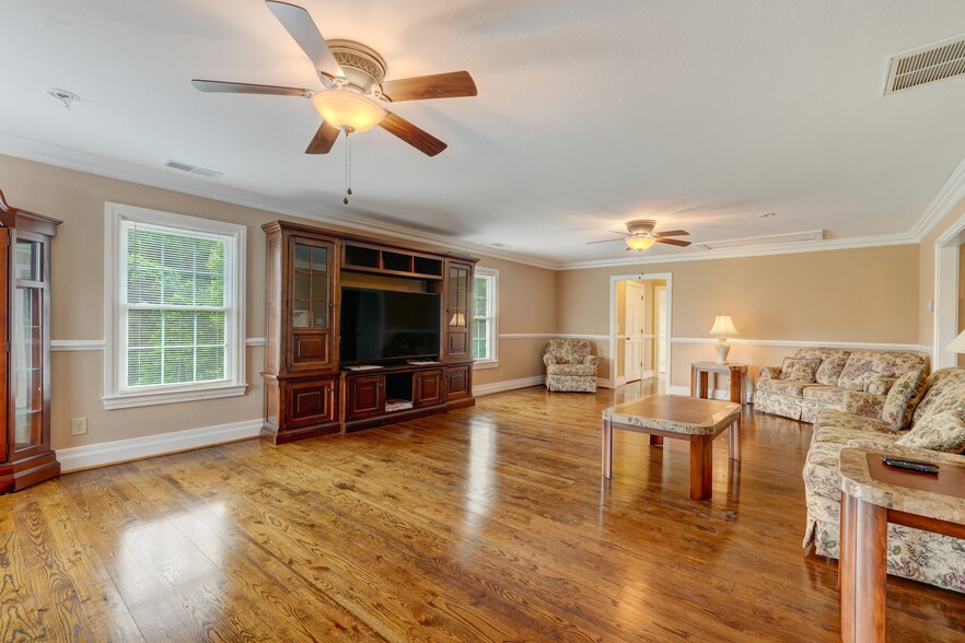 More Photos Of 178 Slaydon Rd, Eden Specialty For Sale