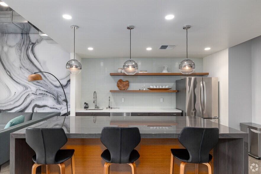 More Photos Of 8362-8380 SW Nimbus Ave, Beaverton Unknown For Lease