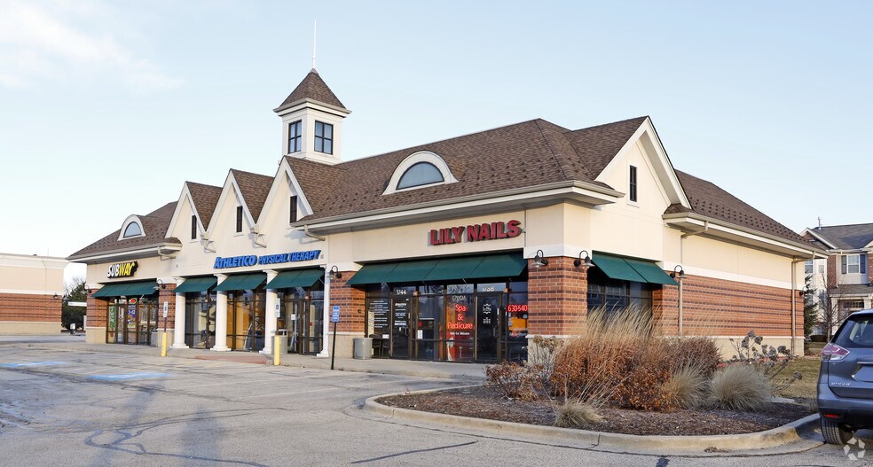 More Photos Of 1738-1756 Lake St, Hanover Park Freestanding For Lease