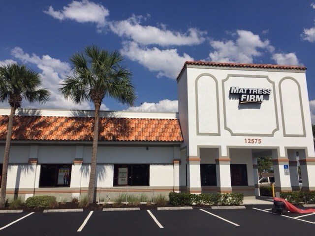 More Photos Of 12575 S Cleveland Ave, Fort Myers Storefront For Lease