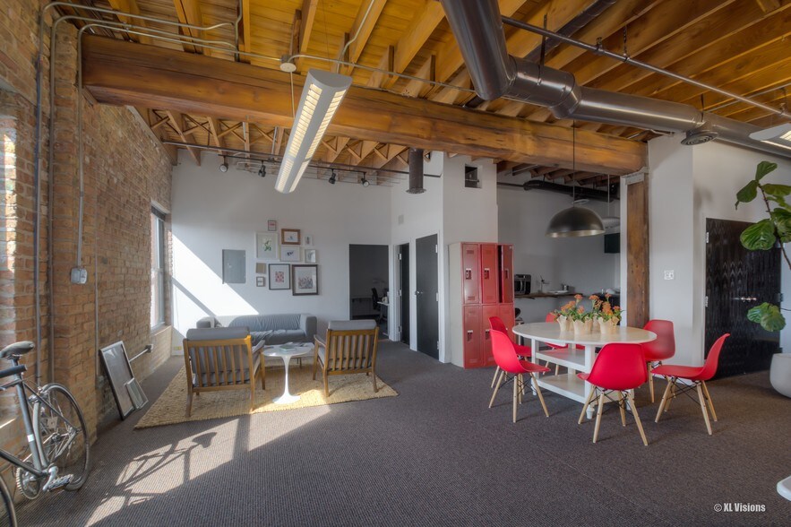 More Photos Of 1229 N North Branch St, Chicago Light Manufacturing For Lease
