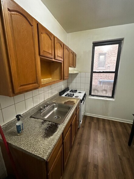 More Photos Of 4220-4222 82nd St, Elmhurst Apartments For Sale