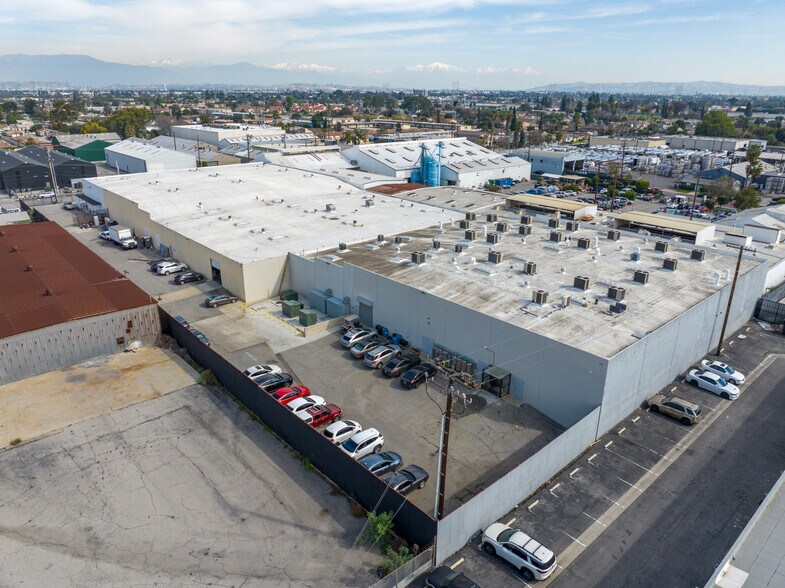 More Photos Of 4916 Cecilia St, Cudahy Warehouse For Sale