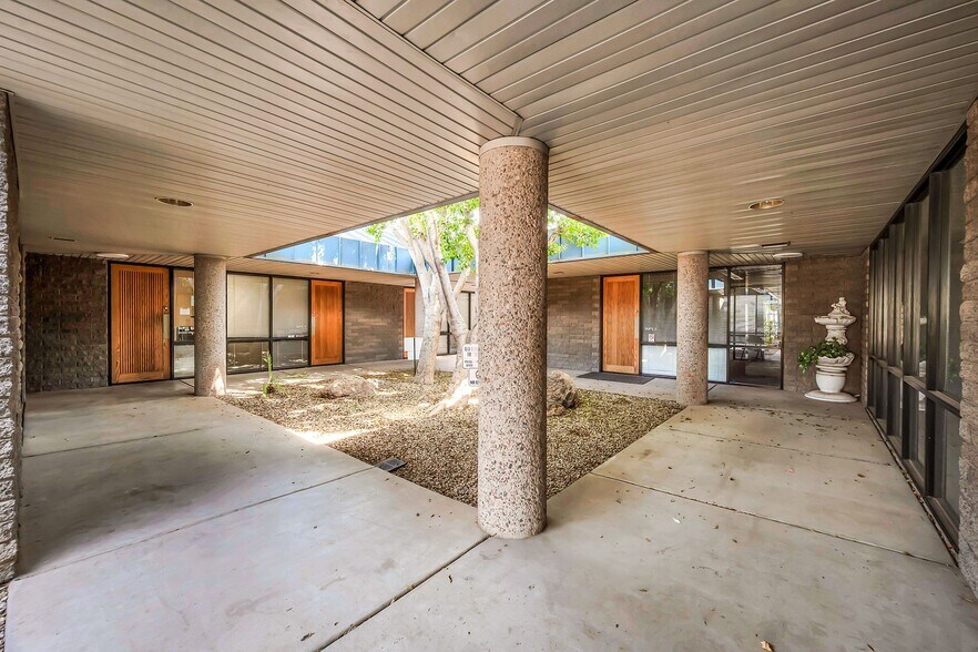 More Photos Of 145 E University Dr, Mesa Office For Lease