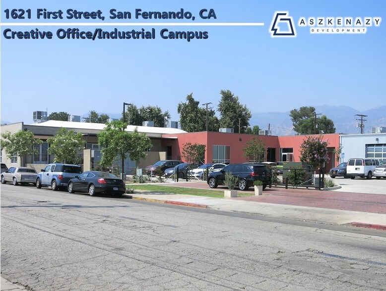 More Photos Of 1621 1st St, San Fernando Flex For Lease