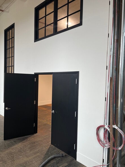 More Photos Of 426 Metacom Ave, Warren Manufacturing For Lease