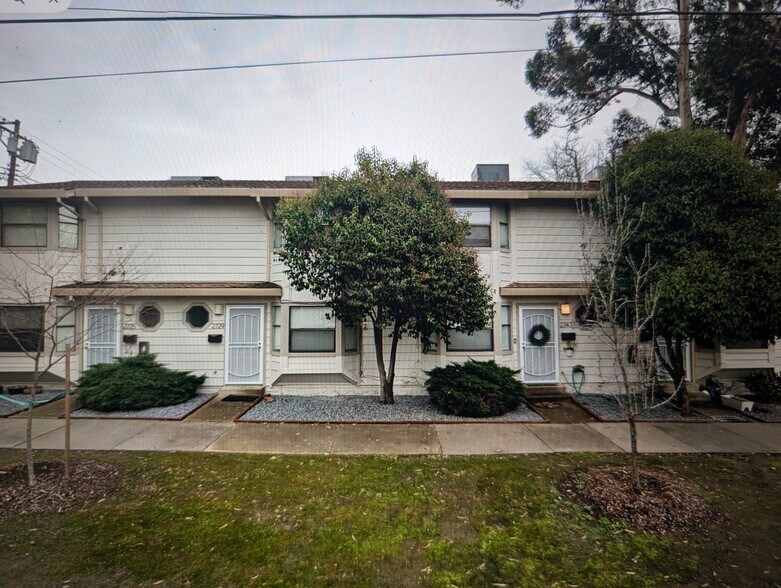 Primary Photo Of 2747 24th St, Sacramento Multifamily For Sale