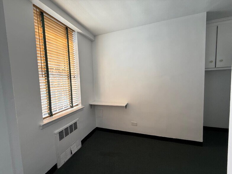 More Photos Of 10025 Queens Blvd, Forest Hills Apartments For Sale