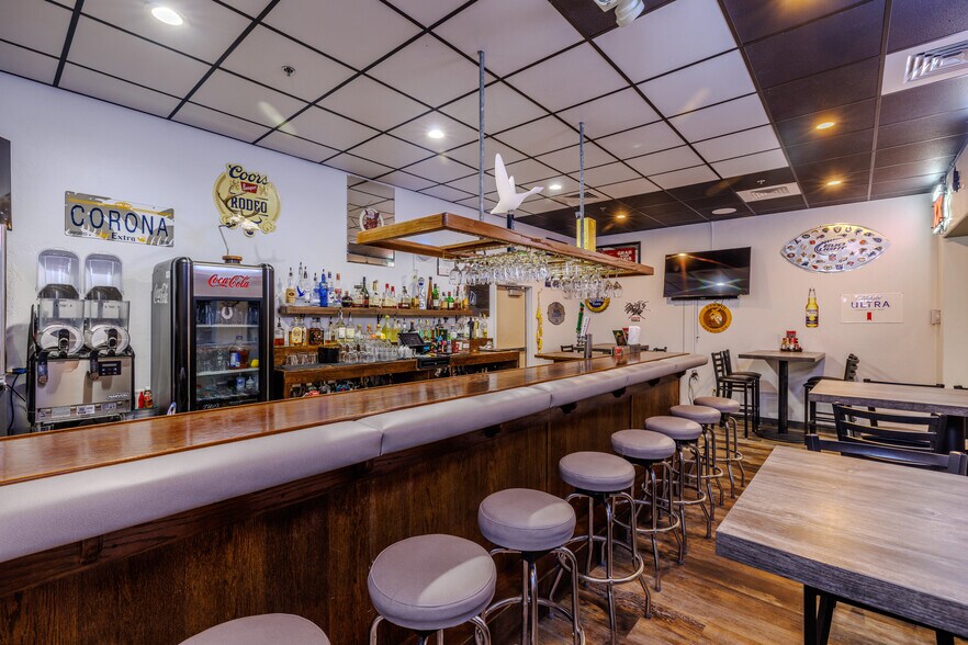 More Photos Of 7196 S Highway 92, Hereford Restaurant For Sale