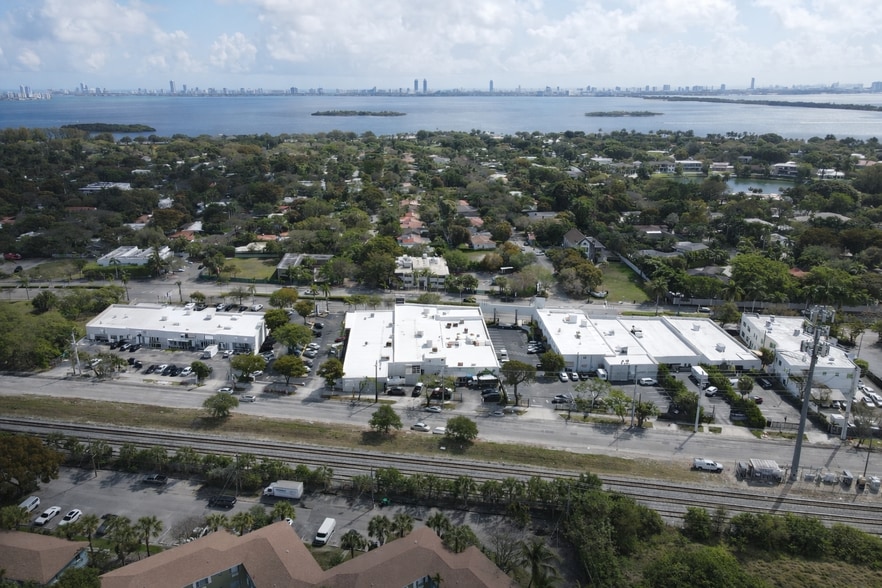 More Photos Of 5084 Biscayne Blvd, Miami General Retail For Lease