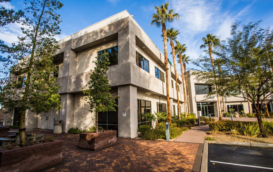 More Photos Of 8235 S Eastern Ave, Las Vegas Loft Creative Space For Lease