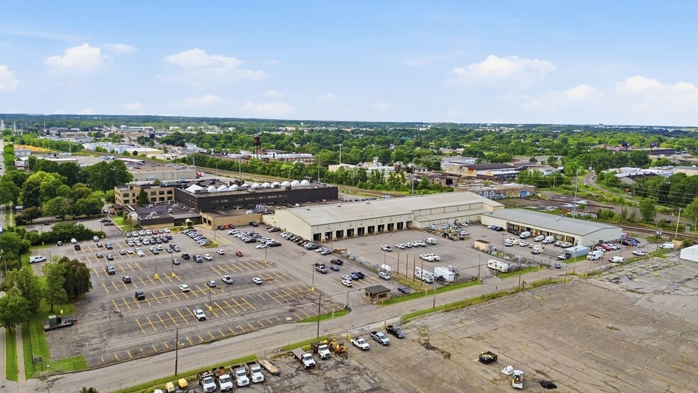 More Photos Of 400 West Ave, Rochester Flex For Sale