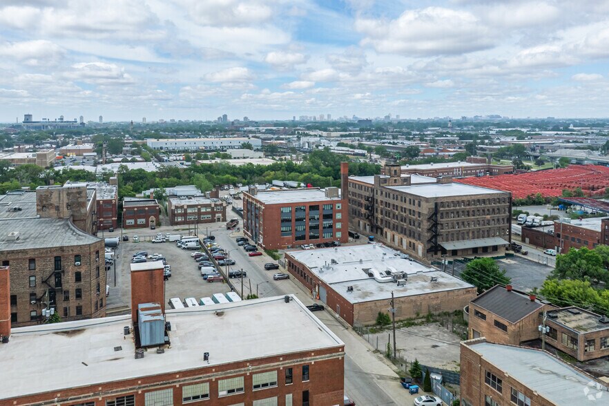 More Photos Of 3700 S Iron St, Chicago Loft Creative Space For Lease