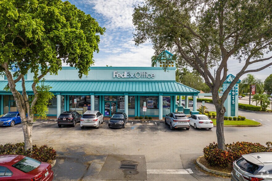 More Photos Of 5975 N Federal Hwy, Fort Lauderdale Unknown For Lease