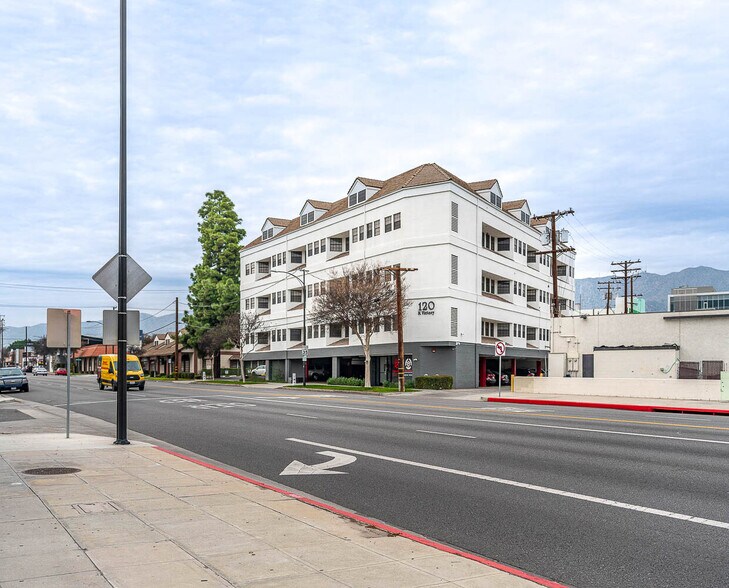Primary Photo Of 120 N Victory Blvd, Burbank Loft Creative Space For Lease