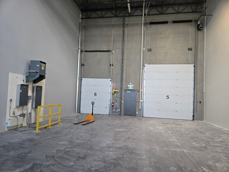 Primary Photo Of 4 Highland Park Green NE, Rocky View No 44 Warehouse For Lease