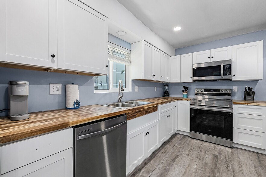 More Photos Of 610 Donax St, Sanibel Apartments For Sale