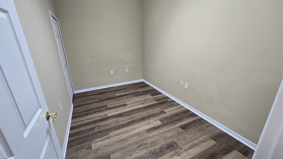 More Photos Of 2649 Windguard Cir, Zephyrhills Medical For Lease