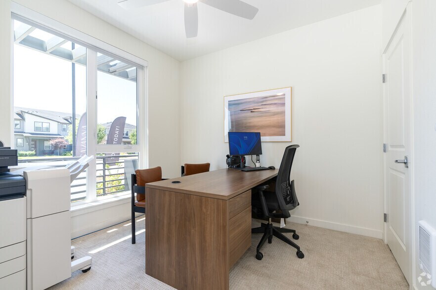 More Photos Of 3405 SE Reed Dr, Hillsboro Apartments For Lease