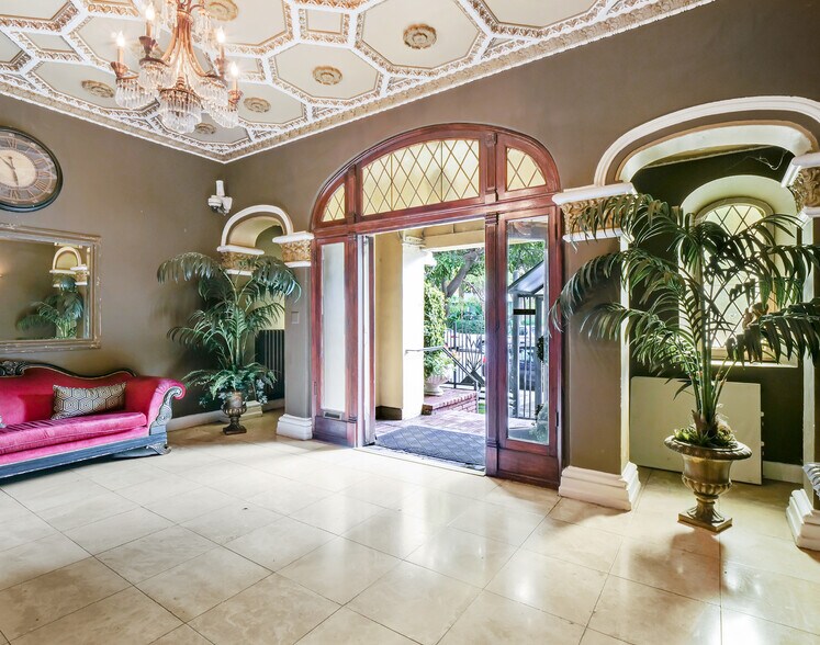 More Photos Of 1811 Whitley Ave, Los Angeles Apartments For Sale
