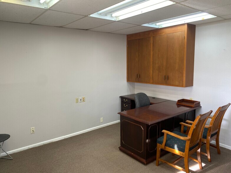 More Photos Of 8051 Seymour Hwy, Wichita Falls Warehouse For Lease