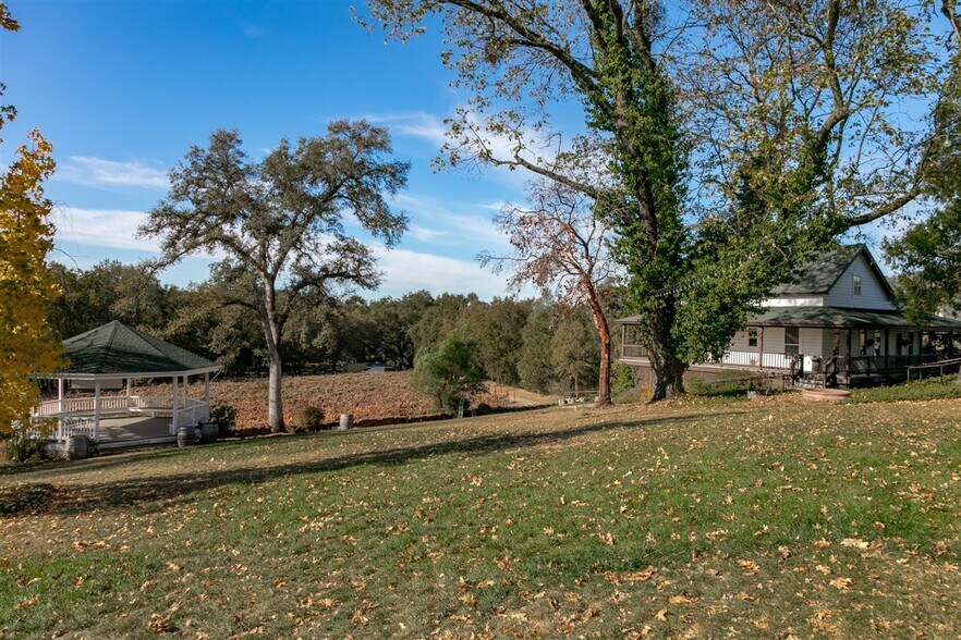 More Photos Of 3040 Ponderosa Rd, Shingle Springs Specialty For Sale