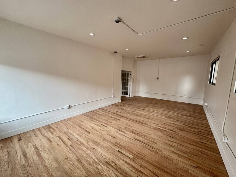 More Photos Of 715-717 12th St, Golden Unknown For Lease
