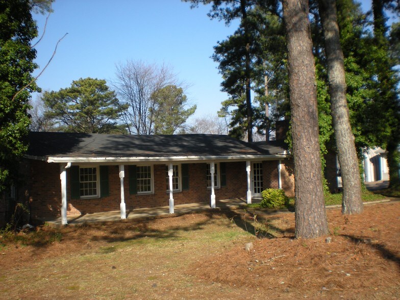 Primary Photo Of 3531 Cherokee St, Kennesaw Medical For Sale