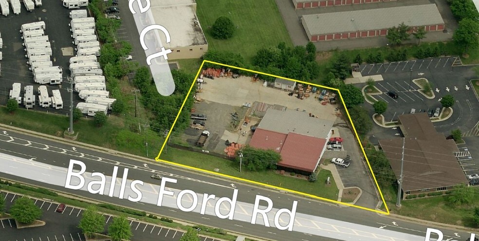 More Photos Of 10844 Balls Ford Rd, Manassas Showroom For Sale