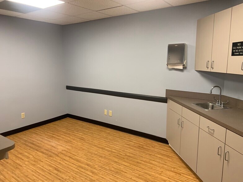 More Photos Of 668-670 N Orlando Ave, Maitland Office For Sale