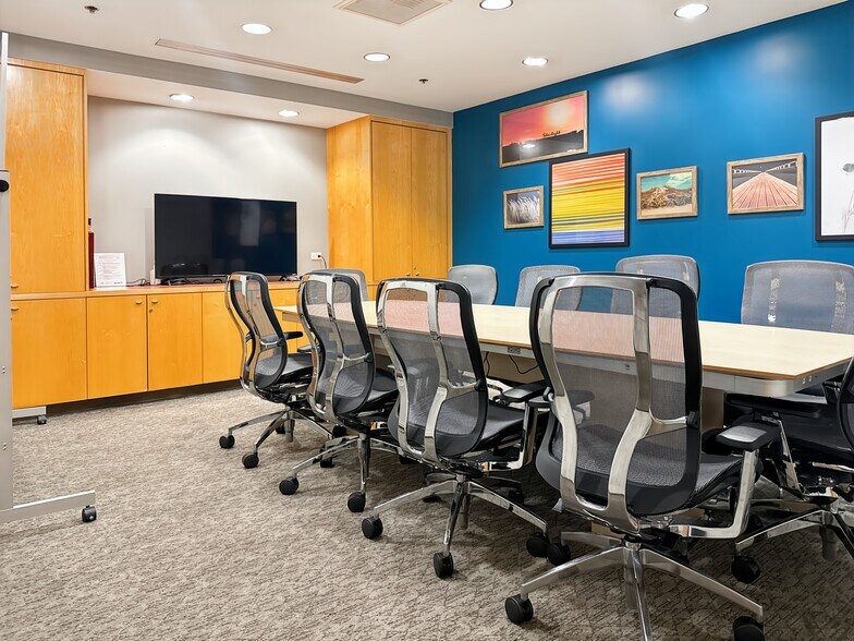 More Photos Of 900 E Hamilton Ave, Campbell Coworking Space