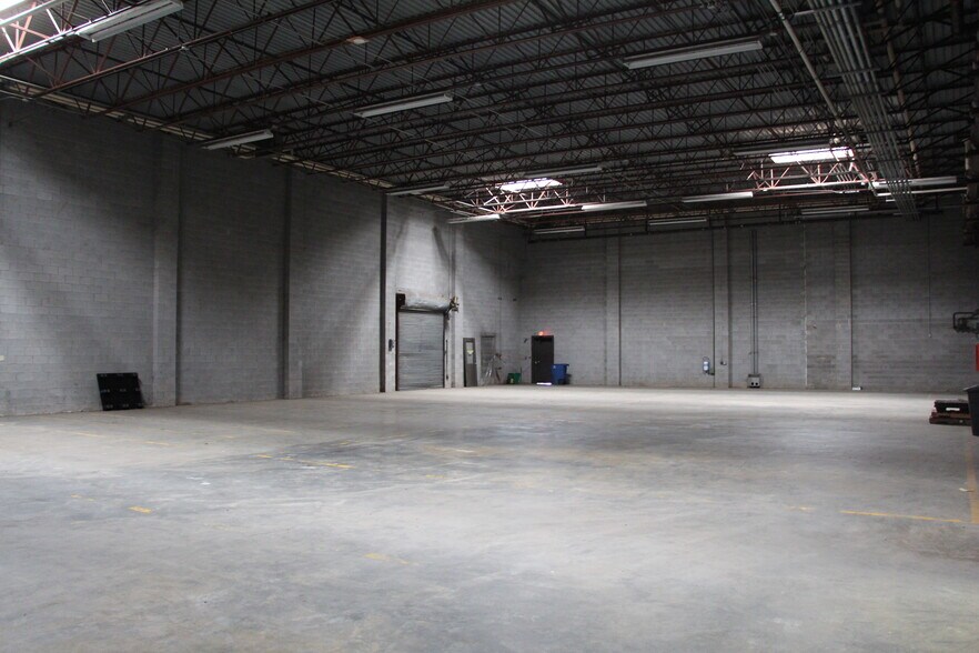 More Photos Of 458 Whitfield St, Fayetteville Manufacturing For Sale