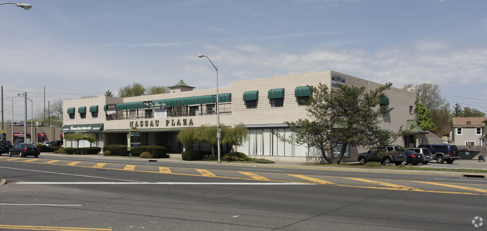 Primary Photo Of 1 Fulton Ave, Hempstead Office For Lease