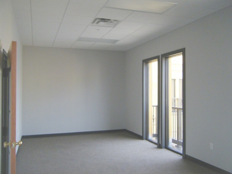 More Photos Of 6996 Piazza Grande Ave, Orlando Office For Sale
