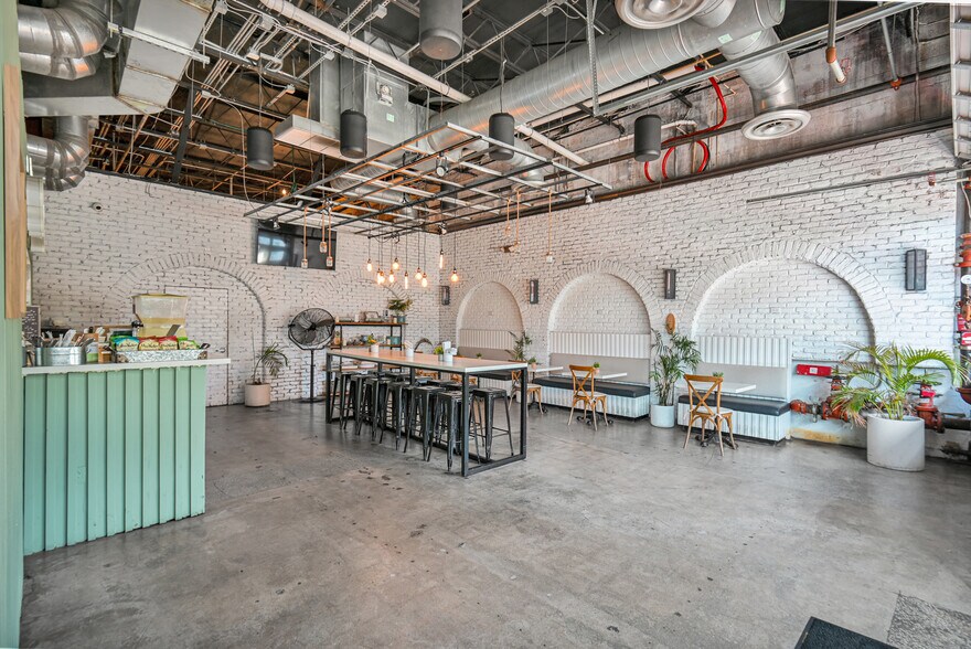 More Photos Of 1220-1222 16th St, Miami Beach Storefront For Lease