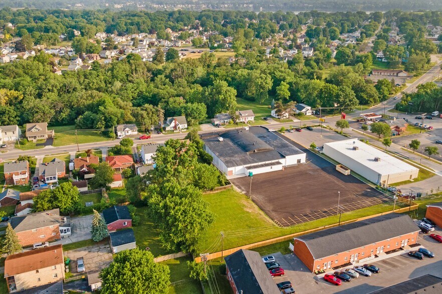 More Photos Of 969 Dixie Hwy, Rossford General Retail For Sale