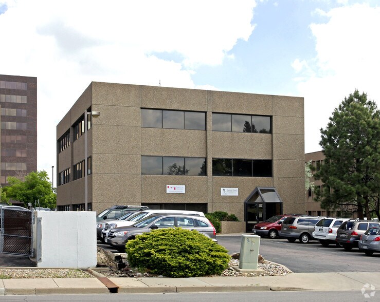 8973-8975 E Kenyon Ave  