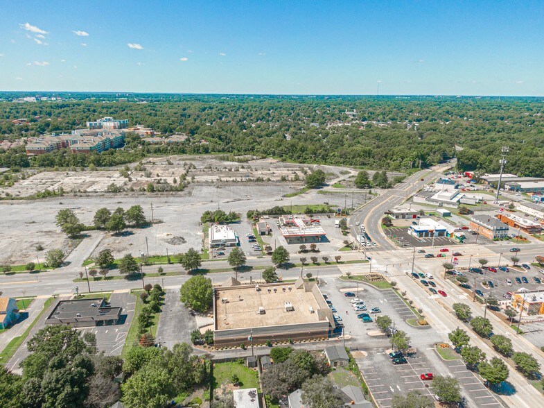 More Photos Of 1157 Azalea Ave, Richmond Drugstore For Sale