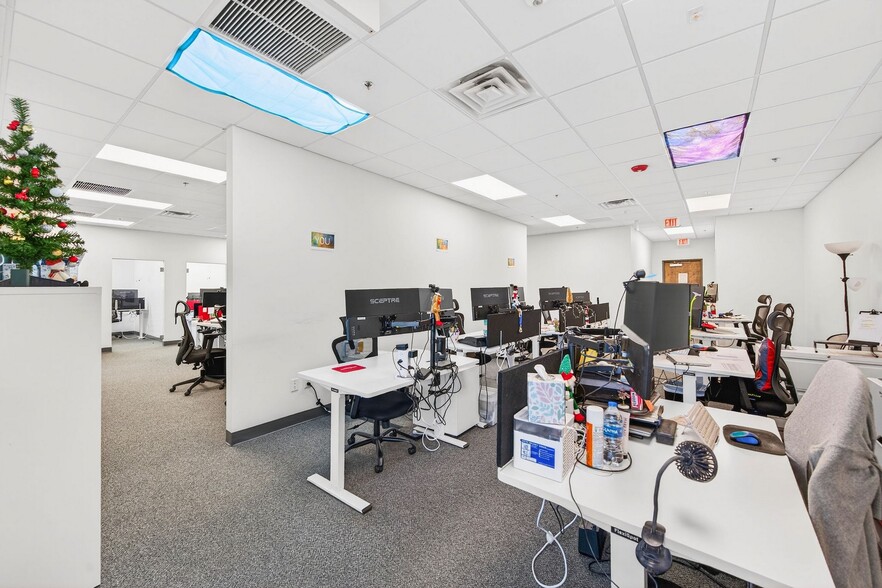 More Photos Of 930 S Harbor City Blvd SW, Melbourne Office For Sale