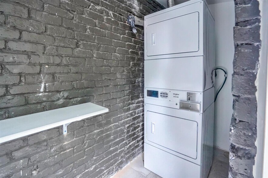 More Photos Of 1824 Thonig Rd, Houston Apartments For Sale