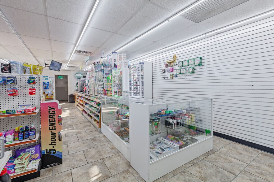 More Photos Of 741 N Cedar Crest Blvd, Allentown Service Station For Sale