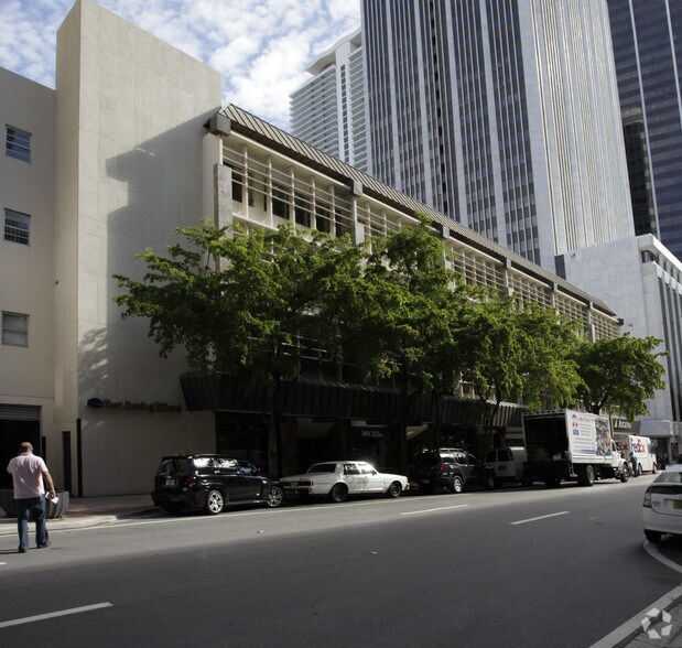 More Photos Of 235 SE 1st St, Miami Office For Lease
